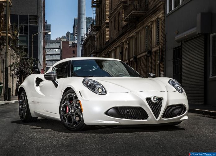 2015 Alfa Romeo 4C Coupe US-Version - фотография 5 из 94 2015 Alfa Romeo 4C Coupe US-Version - фотография 5 из 94