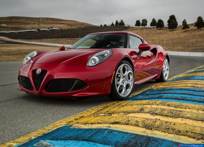 2015 Alfa Romeo 4C Coupe US-Version - фотография 9 из 94 2015 Alfa Romeo 4C Coupe US-Version - фотография 9 из 94