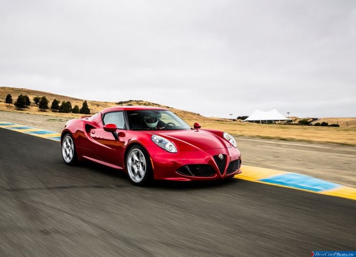 2015 Alfa Romeo 4C Coupe US-Version - фотография 30 из 94 2015 Alfa Romeo 4C Coupe US-Version - фотография 30 из 94