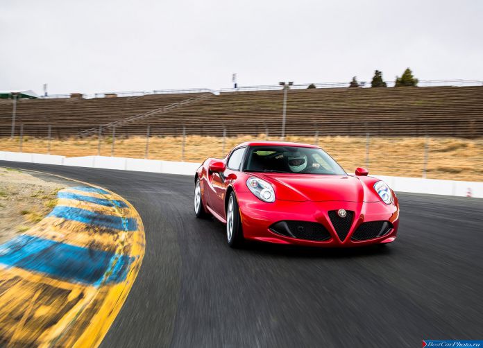2015 Alfa Romeo 4C Coupe US-Version - фотография 31 из 94 2015 Alfa Romeo 4C Coupe US-Version - фотография 31 из 94