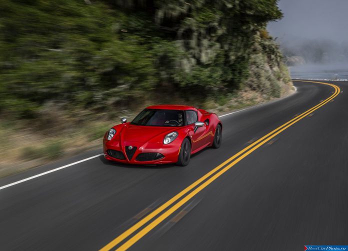 2015 Alfa Romeo 4C Coupe US-Version - фотография 35 из 94
