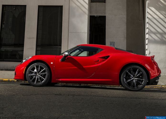 2015 Alfa Romeo 4C Coupe US-Version - фотография 40 из 94 2015 Alfa Romeo 4C Coupe US-Version - фотография 40 из 94