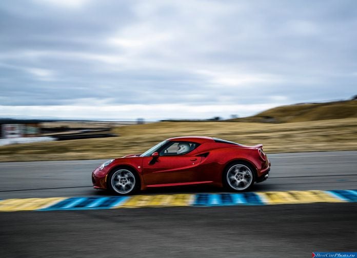2015 Alfa Romeo 4C Coupe US-Version - фотография 46 из 94 2015 Alfa Romeo 4C Coupe US-Version - фотография 46 из 94