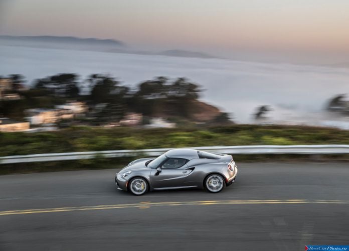 2015 Alfa Romeo 4C Coupe US-Version - фотография 54 из 94 2015 Alfa Romeo 4C Coupe US-Version - фотография 54 из 94