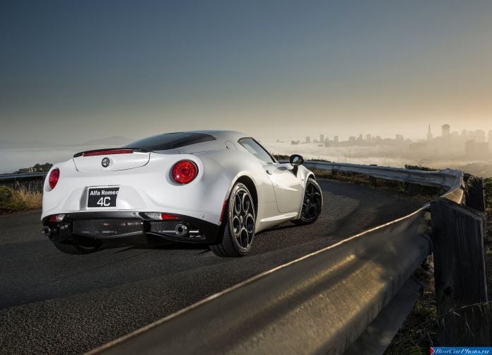 2015 Alfa Romeo 4C Coupe US-Version - фотография 61 из 94 2015 Alfa Romeo 4C Coupe US-Version - фотография 61 из 94