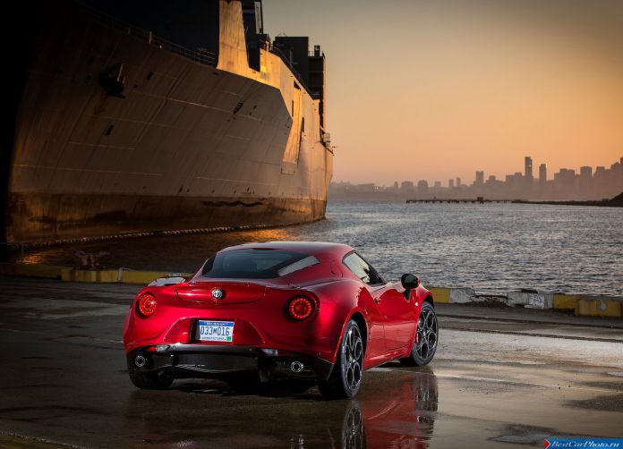 2015 Alfa Romeo 4C Coupe US-Version - фотография 66 из 94 2015 Alfa Romeo 4C Coupe US-Version - фотография 66 из 94