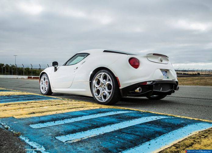 2015 Alfa Romeo 4C Coupe US-Version - фотография 67 из 94 2015 Alfa Romeo 4C Coupe US-Version - фотография 67 из 94