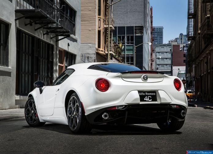2015 Alfa Romeo 4C Coupe US-Version - фотография 68 из 94 2015 Alfa Romeo 4C Coupe US-Version - фотография 68 из 94