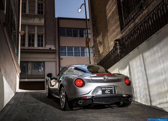 2015 Alfa Romeo 4C Coupe US-Version - фотография 72 из 94 2015 Alfa Romeo 4C Coupe US-Version - фотография 72 из 94