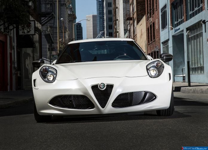 2015 Alfa Romeo 4C Coupe US-Version - фотография 88 из 94 2015 Alfa Romeo 4C Coupe US-Version - фотография 88 из 94