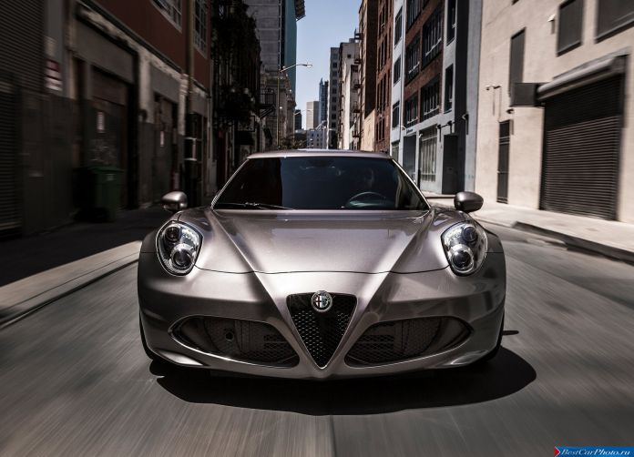 2015 Alfa Romeo 4C Coupe US-Version - фотография 89 из 94