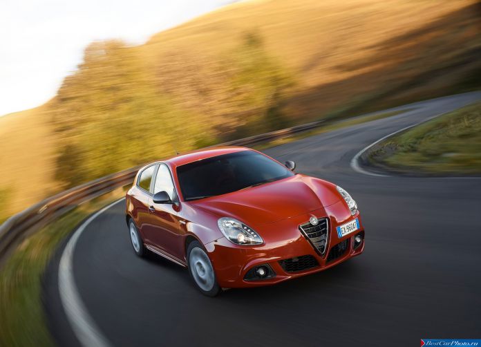 2015 Alfa Romeo Giulietta Sprint - фотография 2 из 76 2015 Alfa Romeo Giulietta Sprint - фотография 2 из 76