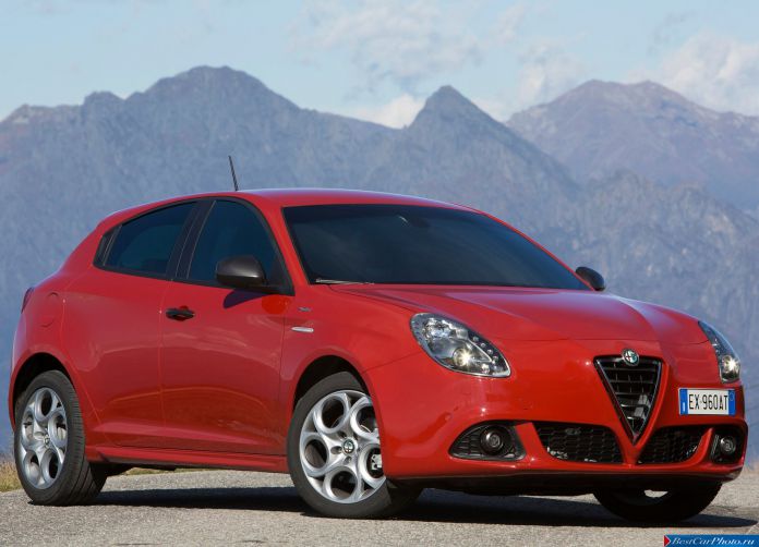 2015 Alfa Romeo Giulietta Sprint - фотография 5 из 76 2015 Alfa Romeo Giulietta Sprint - фотография 5 из 76