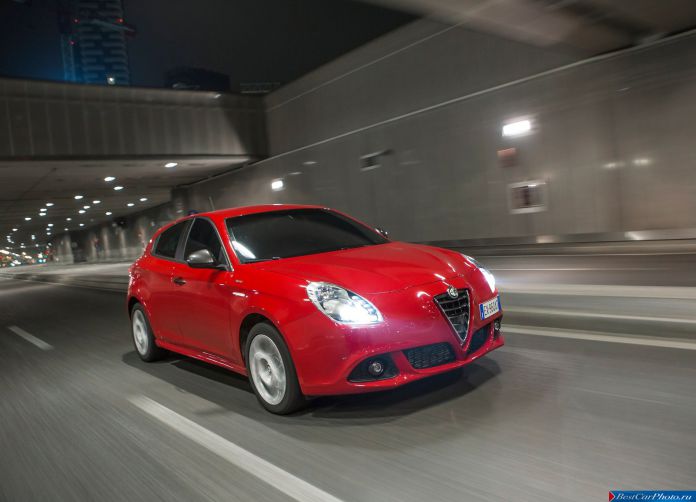 2015 Alfa Romeo Giulietta Sprint - фотография 16 из 76 2015 Alfa Romeo Giulietta Sprint - фотография 16 из 76