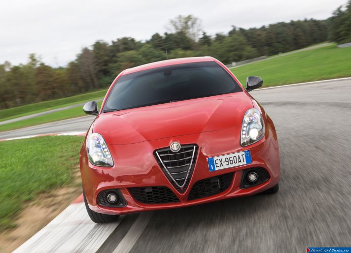 2015 Alfa Romeo Giulietta Sprint - фотография 52 из 76 2015 Alfa Romeo Giulietta Sprint - фотография 52 из 76