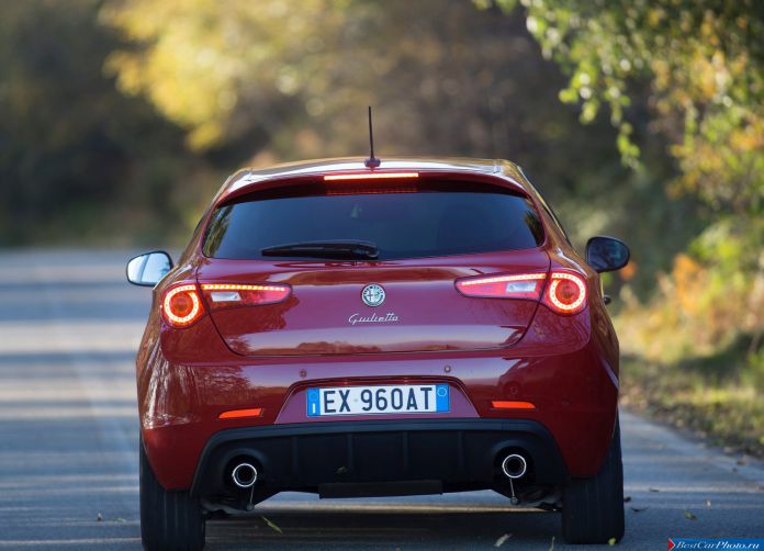 2015 Alfa Romeo Giulietta Sprint - фотография 59 из 76 2015 Alfa Romeo Giulietta Sprint - фотография 59 из 76