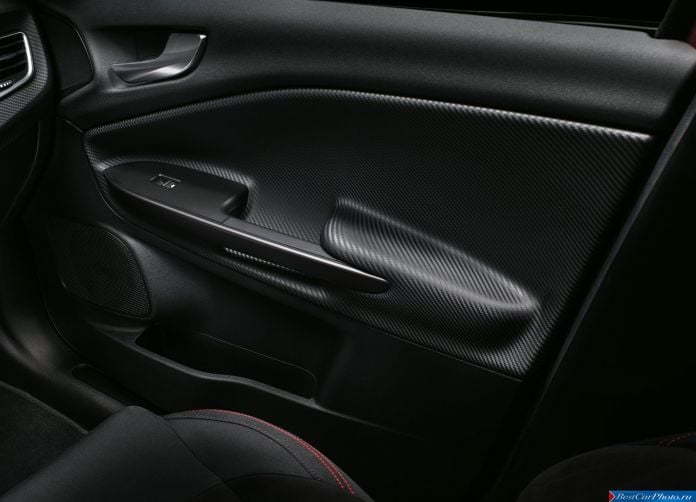2015 Alfa Romeo Giulietta Sprint - фотография 70 из 76 2015 Alfa Romeo Giulietta Sprint - фотография 70 из 76