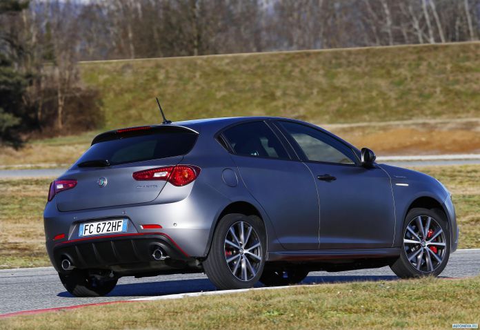 2016 Alfa Romeo Giulietta - фотография 5 из 30 2016 Alfa Romeo Giulietta - фотография 5 из 30