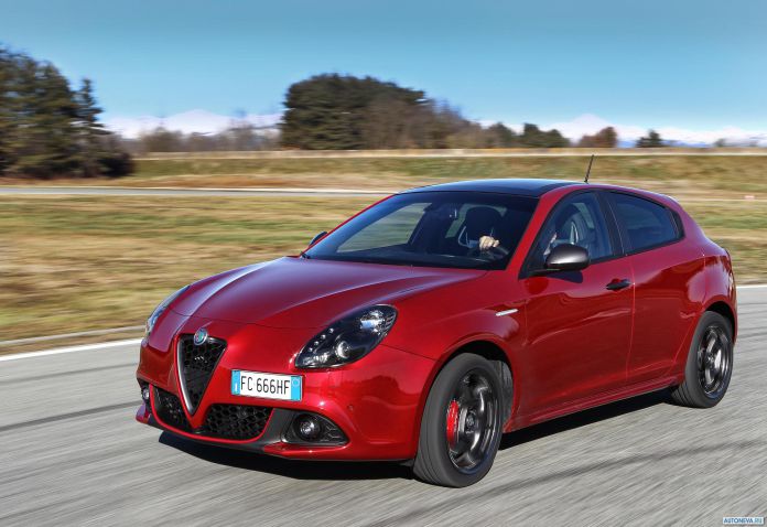 2016 Alfa Romeo Giulietta - фотография 18 из 30 2016 Alfa Romeo Giulietta - фотография 18 из 30