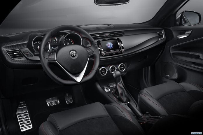2016 Alfa Romeo Giulietta - фотография 28 из 30 2016 Alfa Romeo Giulietta - фотография 28 из 30