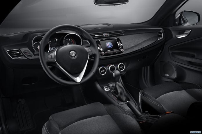 2016 Alfa Romeo Giulietta - фотография 29 из 30 2016 Alfa Romeo Giulietta - фотография 29 из 30