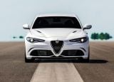 alfa_romeo_2016_giulia_009.jpg