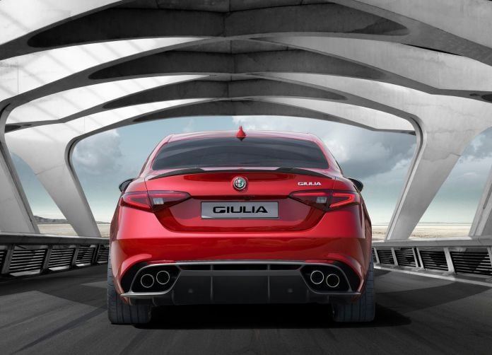 2016 Alfa Romeo Giulia - фотография 12 из 95