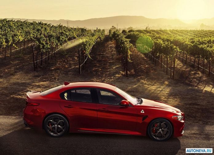 2016 Alfa Romeo Giulia - фотография 27 из 95