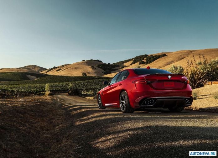 2016 Alfa Romeo Giulia - фотография 31 из 95