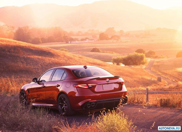 2016 Alfa Romeo Giulia - фотография 33 из 95