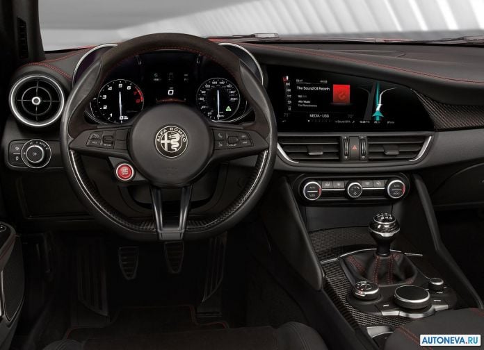 2016 Alfa Romeo Giulia - фотография 49 из 95