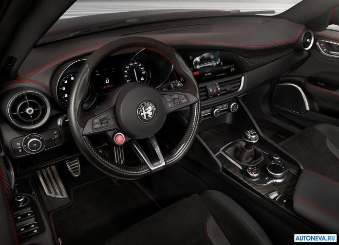 2016 Alfa Romeo Giulia - фотография 51 из 95