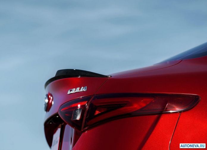 2016 Alfa Romeo Giulia - фотография 82 из 95