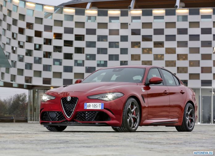 2016 Alfa Romeo Giulia Quadrifogilo - фотография 5 из 155 2016 Alfa Romeo Giulia Quadrifogilo - фотография 5 из 155