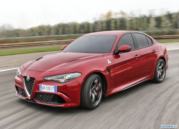 2016 Alfa Romeo Giulia Quadrifogilo - фотография 38 из 155 2016 Alfa Romeo Giulia Quadrifogilo - фотография 38 из 155