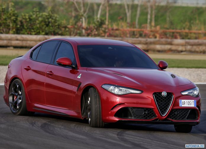 2016 Alfa Romeo Giulia Quadrifogilo - фотография 39 из 155 2016 Alfa Romeo Giulia Quadrifogilo - фотография 39 из 155