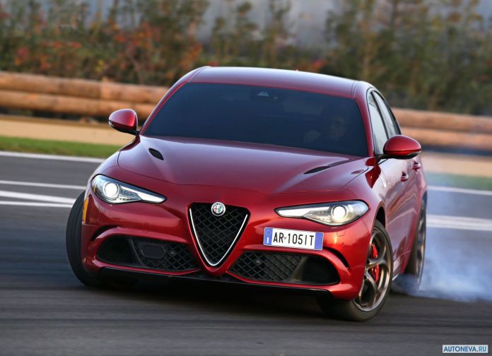 2016 Alfa Romeo Giulia Quadrifogilo - фотография 40 из 155 2016 Alfa Romeo Giulia Quadrifogilo - фотография 40 из 155