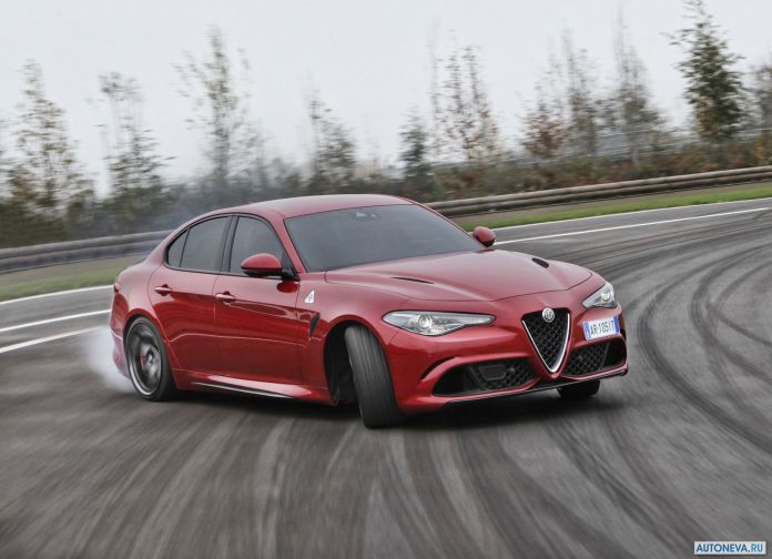 2016 Alfa Romeo Giulia Quadrifogilo - фотография 46 из 155 2016 Alfa Romeo Giulia Quadrifogilo - фотография 46 из 155
