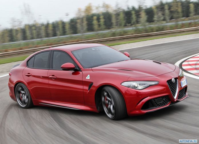 2016 Alfa Romeo Giulia Quadrifogilo - фотография 47 из 155 2016 Alfa Romeo Giulia Quadrifogilo - фотография 47 из 155