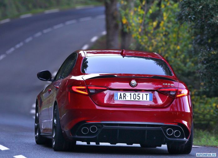 2016 Alfa Romeo Giulia Quadrifogilo - фотография 89 из 155 2016 Alfa Romeo Giulia Quadrifogilo - фотография 89 из 155