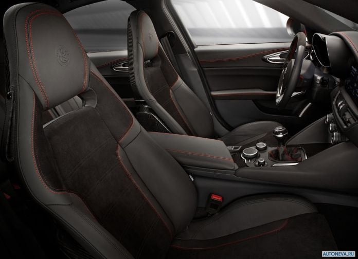 2016 Alfa Romeo Giulia Quadrifogilo - фотография 112 из 155 2016 Alfa Romeo Giulia Quadrifogilo - фотография 112 из 155