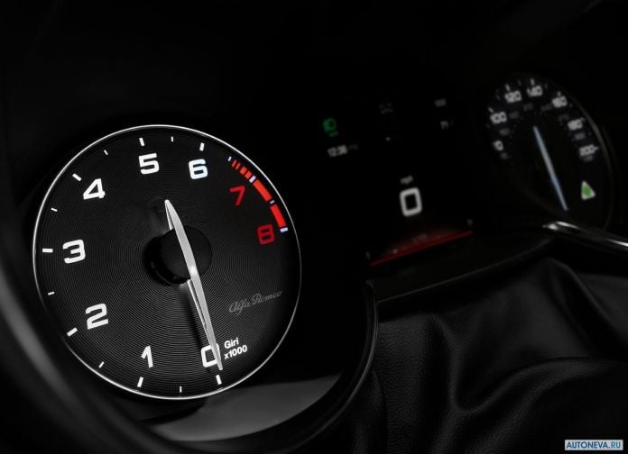 2016 Alfa Romeo Giulia Quadrifogilo - фотография 115 из 155 2016 Alfa Romeo Giulia Quadrifogilo - фотография 115 из 155