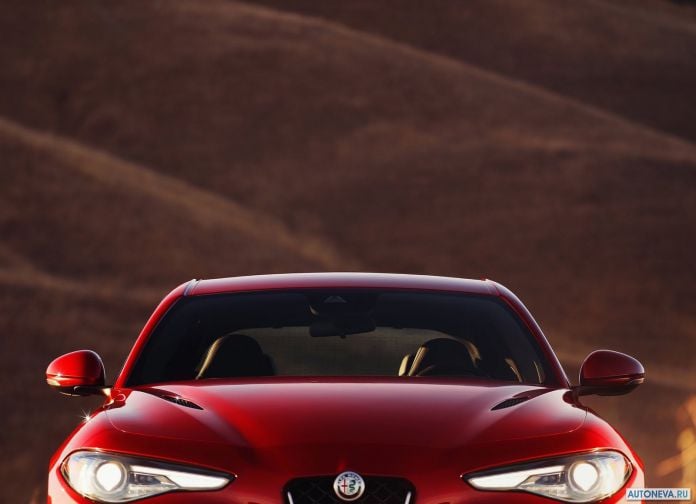 2016 Alfa Romeo Giulia Quadrifogilo - фотография 122 из 155 2016 Alfa Romeo Giulia Quadrifogilo - фотография 122 из 155