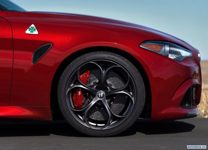 2016 Alfa Romeo Giulia Quadrifogilo - фотография 131 из 155 2016 Alfa Romeo Giulia Quadrifogilo - фотография 131 из 155