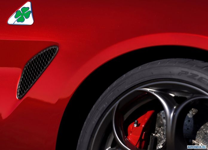2016 Alfa Romeo Giulia Quadrifogilo - фотография 137 из 155 2016 Alfa Romeo Giulia Quadrifogilo - фотография 137 из 155