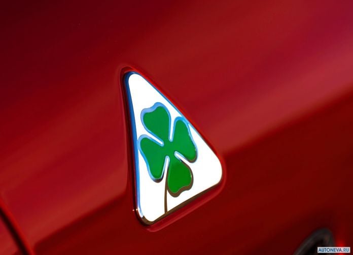 2016 Alfa Romeo Giulia Quadrifogilo - фотография 144 из 155 2016 Alfa Romeo Giulia Quadrifogilo - фотография 144 из 155