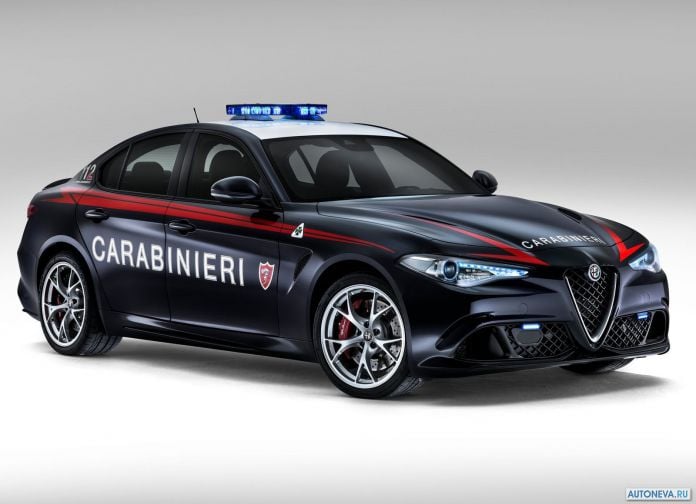 2016 Alfa Romeo Giulia Quadrifogilo Carabinieri - фотография 1 из 9