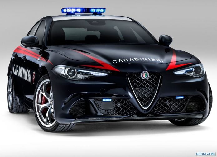 2016 Alfa Romeo Giulia Quadrifogilo Carabinieri - фотография 2 из 9
