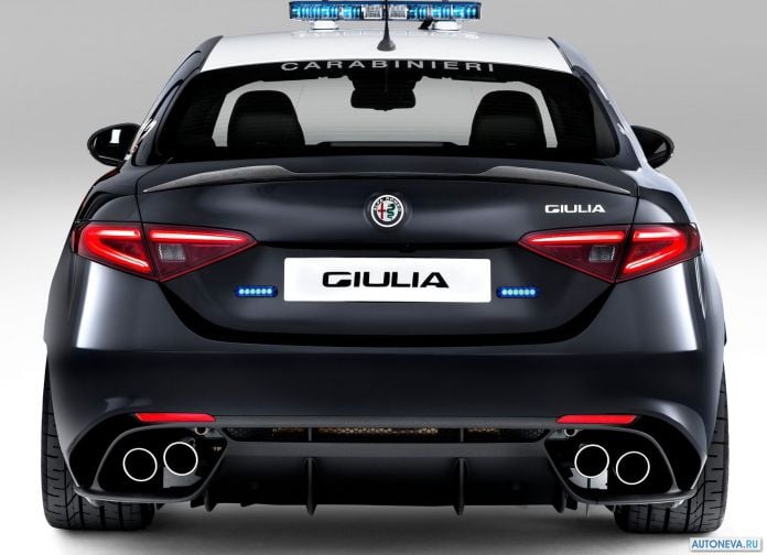 2016 Alfa Romeo Giulia Quadrifogilo Carabinieri - фотография 6 из 9