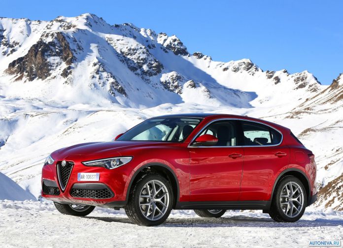 2018 Alfa Romeo Stelvio - фотография 2 из 158